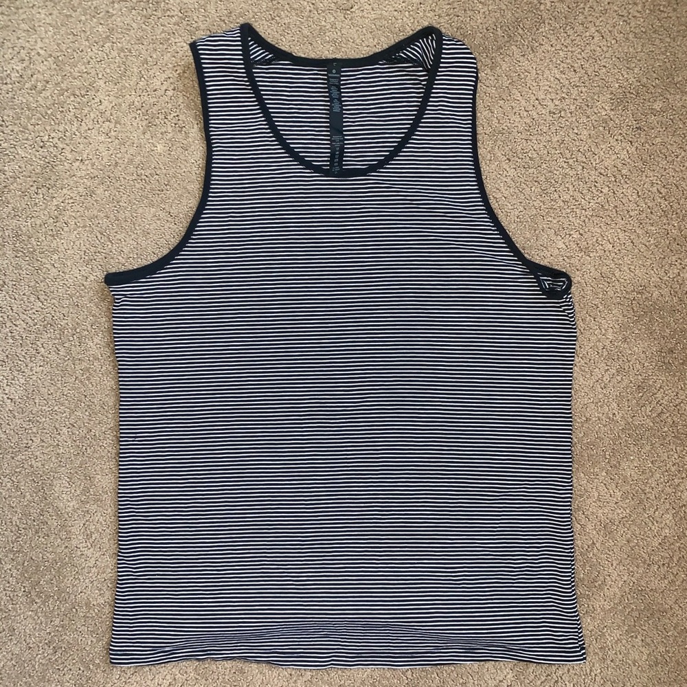NEVER WORN Men’s Lululemon Tank Top LARGE